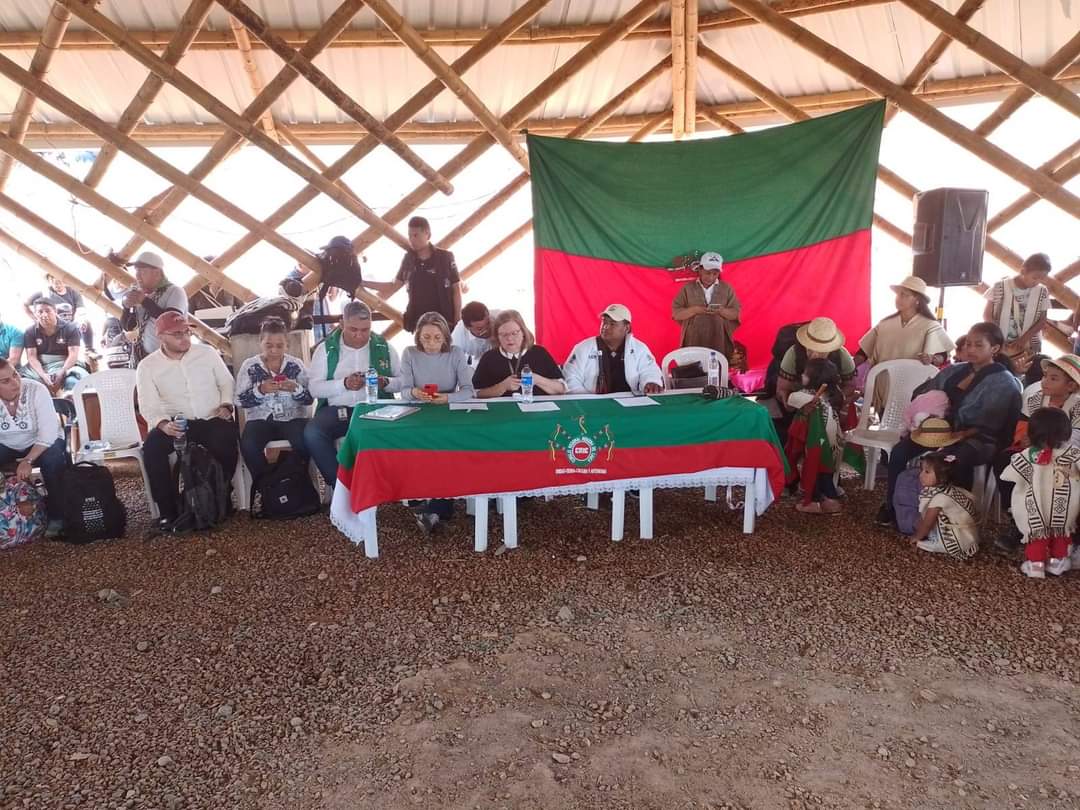 ICBF y pueblos indígenas de Cauca trabajarán de la mano por la niñez ICBF y pueblos indígenas de Cauca trabajarán de la mano por la niñez