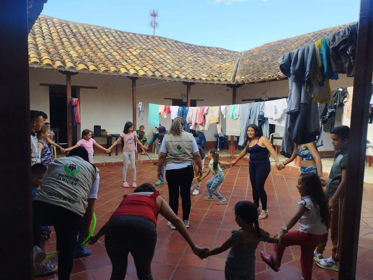 ICBF acompaña a familias reubicadas en albergues en Ábrego, Norte de Santander ICBF acompaña a familias reubicadas en albergues en Ábrego, Norte de Santander