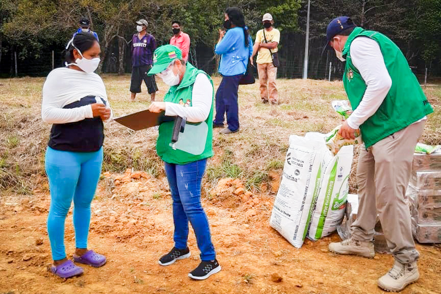 ICBF entregó 2.405 unidades de Bienestarina a población vulnerable en Leticia, Amazonas ICBF entregó 2.405 unidades de Bienestarina a población vulnerable en Leticia, Amazonas