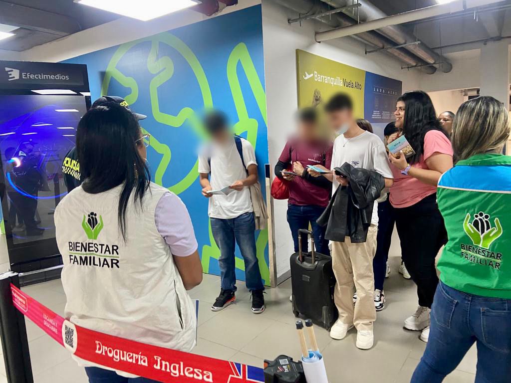 ICBF realiza jornadas de prevención en aeropuerto de Barranquilla ICBF realiza jornadas de prevención en aeropuerto de Barranquilla