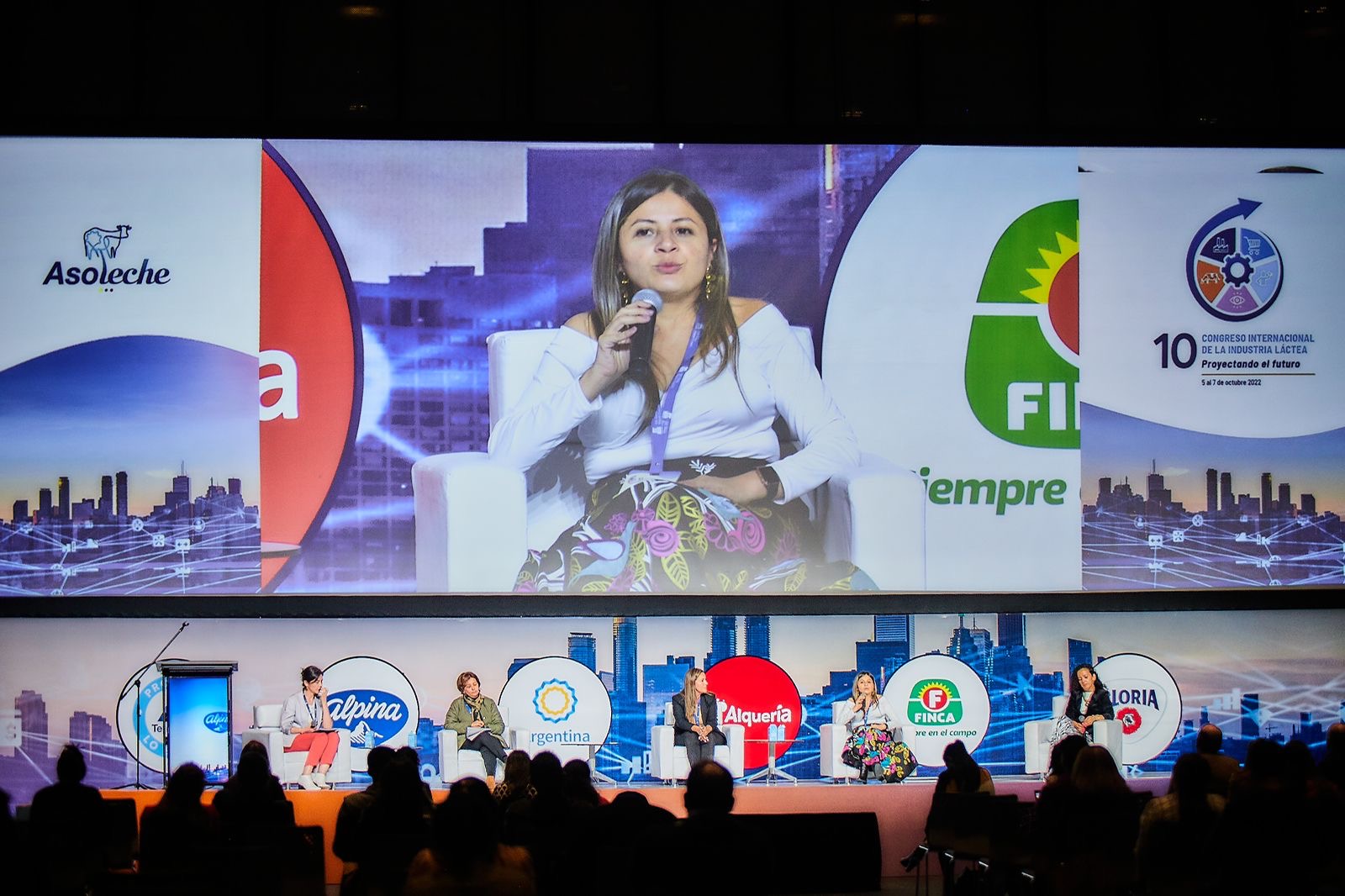 Más de 9 millones de litros de leche usa el ICBF para la producción de Bienestarina al año Más de 9 millones de litros de leche usa el ICBF para la producción de Bienestarina al año
