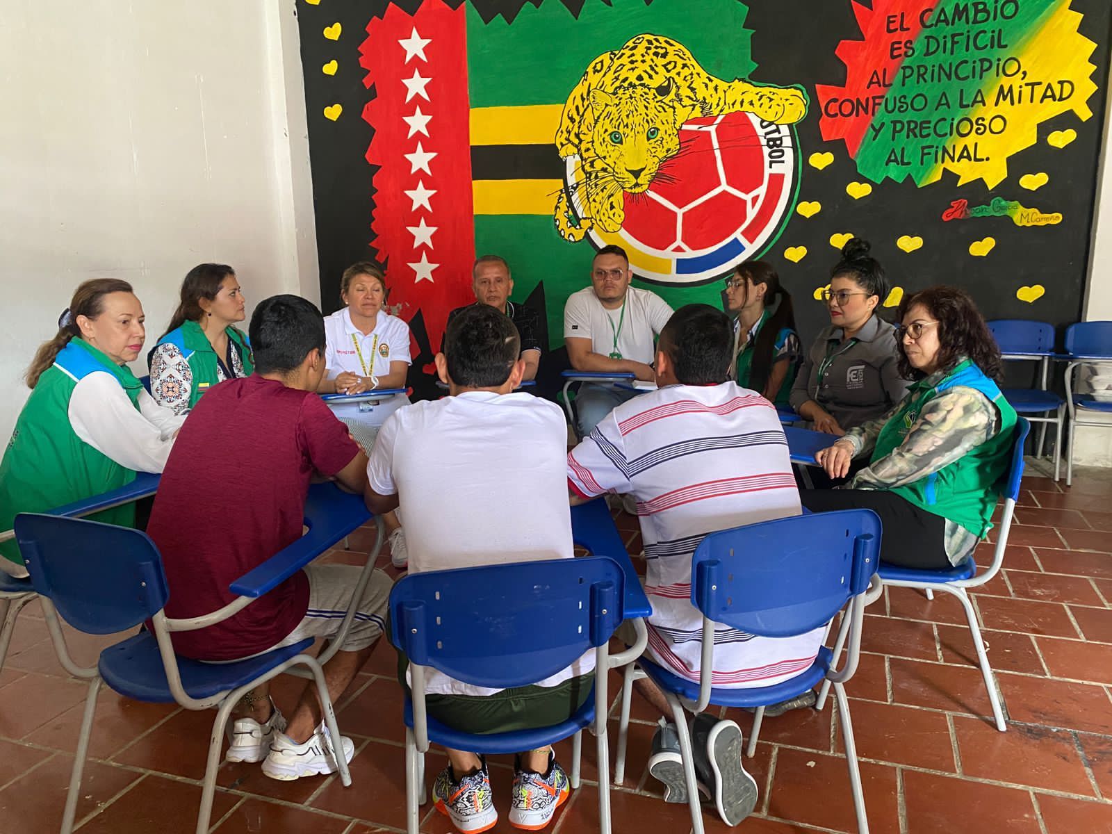 ICBF abre círculos de diálogo con adolescentes para humanizar el Sistema de Responsabilidad Penal ICBF abre círculos de diálogo con adolescentes para humanizar el Sistema de Responsabilidad Penal
