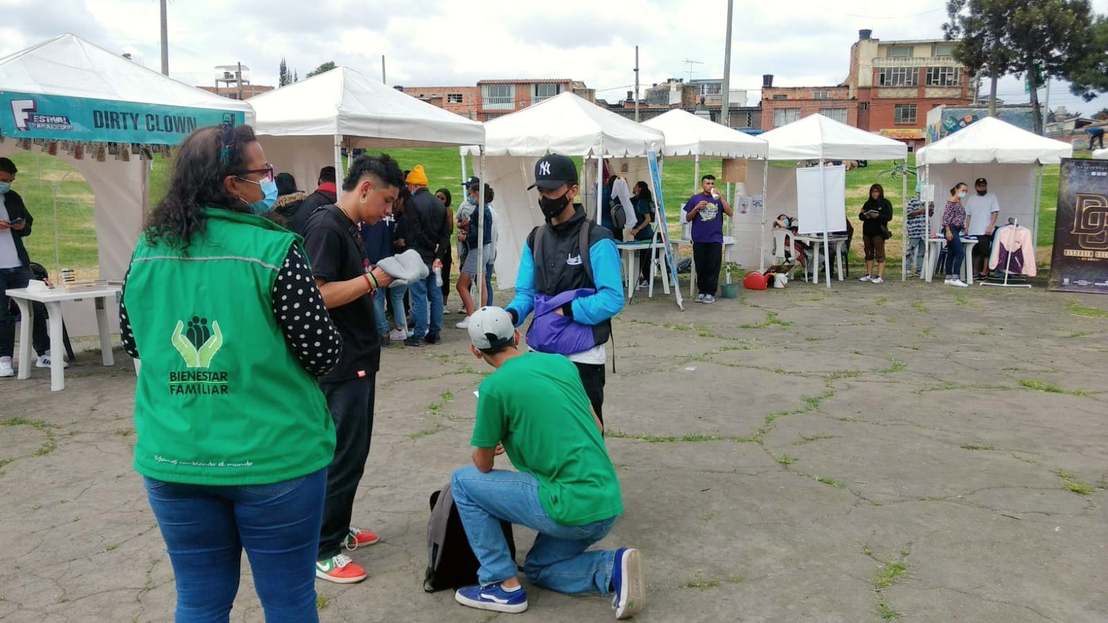 Con estrategia En La Jugada, ICBF promueve iniciativas de emprendimiento de 200 jóvenes en Bogotá