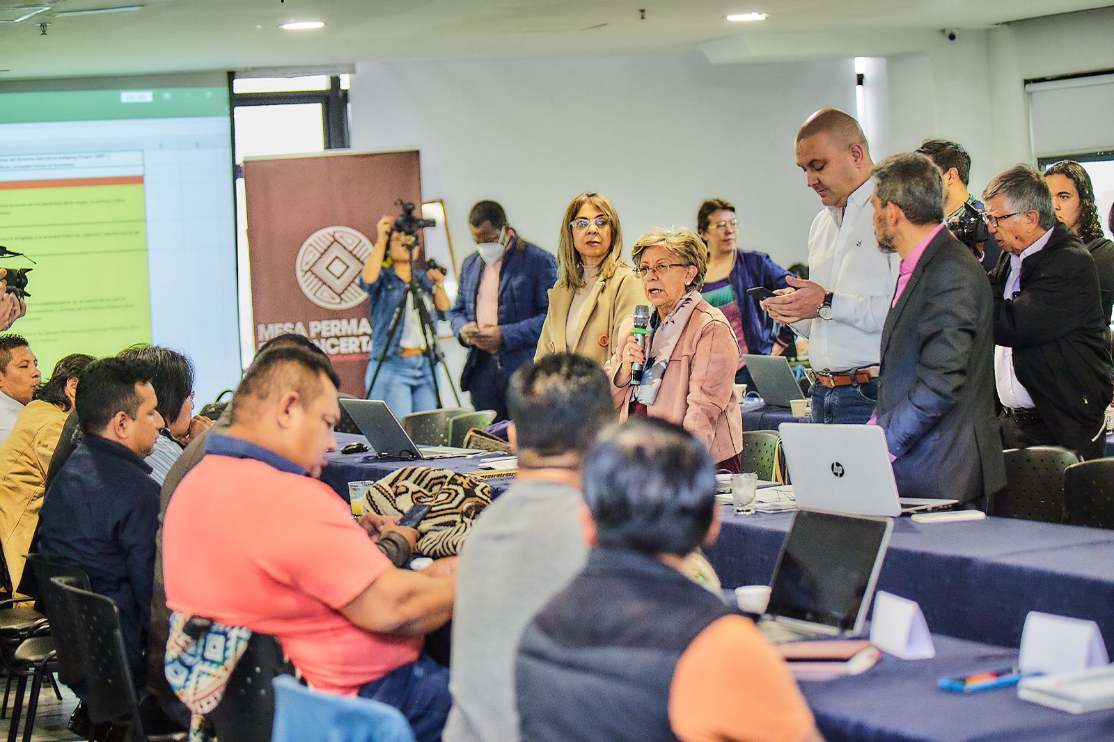 Directora del ICBF anuncia creación de mesa de trabajo con comunidades indígenas Directora del ICBF anuncia creación de mesa de trabajo con comunidades indígenas