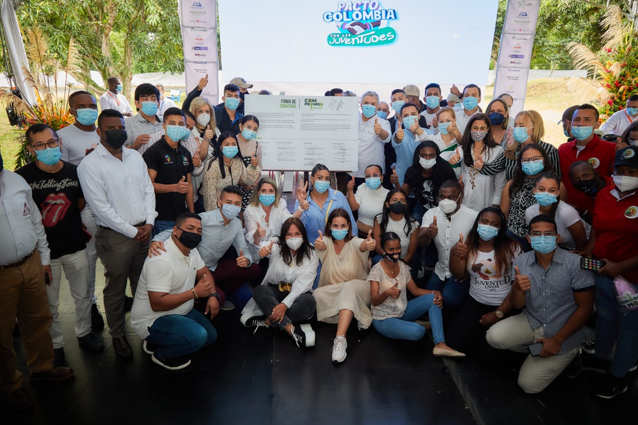 Gobierno y sector agroindustrial de la caña de azúcar siembran empleo formal para 1.500 jóvenes de Cauca, Risaralda y Valle del Cauca Gobierno y sector agroindustrial de la caña de azúcar siembran empleo formal para 1.500 jóvenes de Cauca, Risaralda y Valle del Cauca
