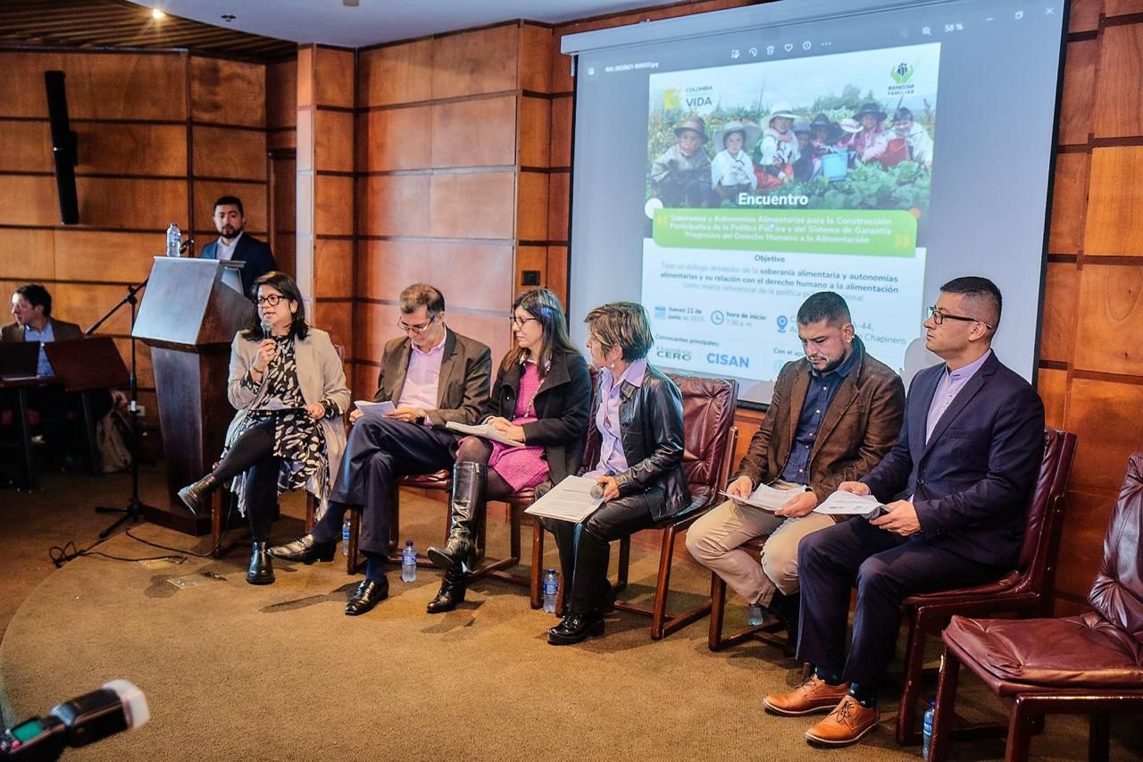 Dialogar y concertar con las comunidades será la hoja de ruta del derecho humano a la alimentación: ICBF Dialogar y concertar con las comunidades será la hoja de ruta del derecho humano a la alimentación: ICBF