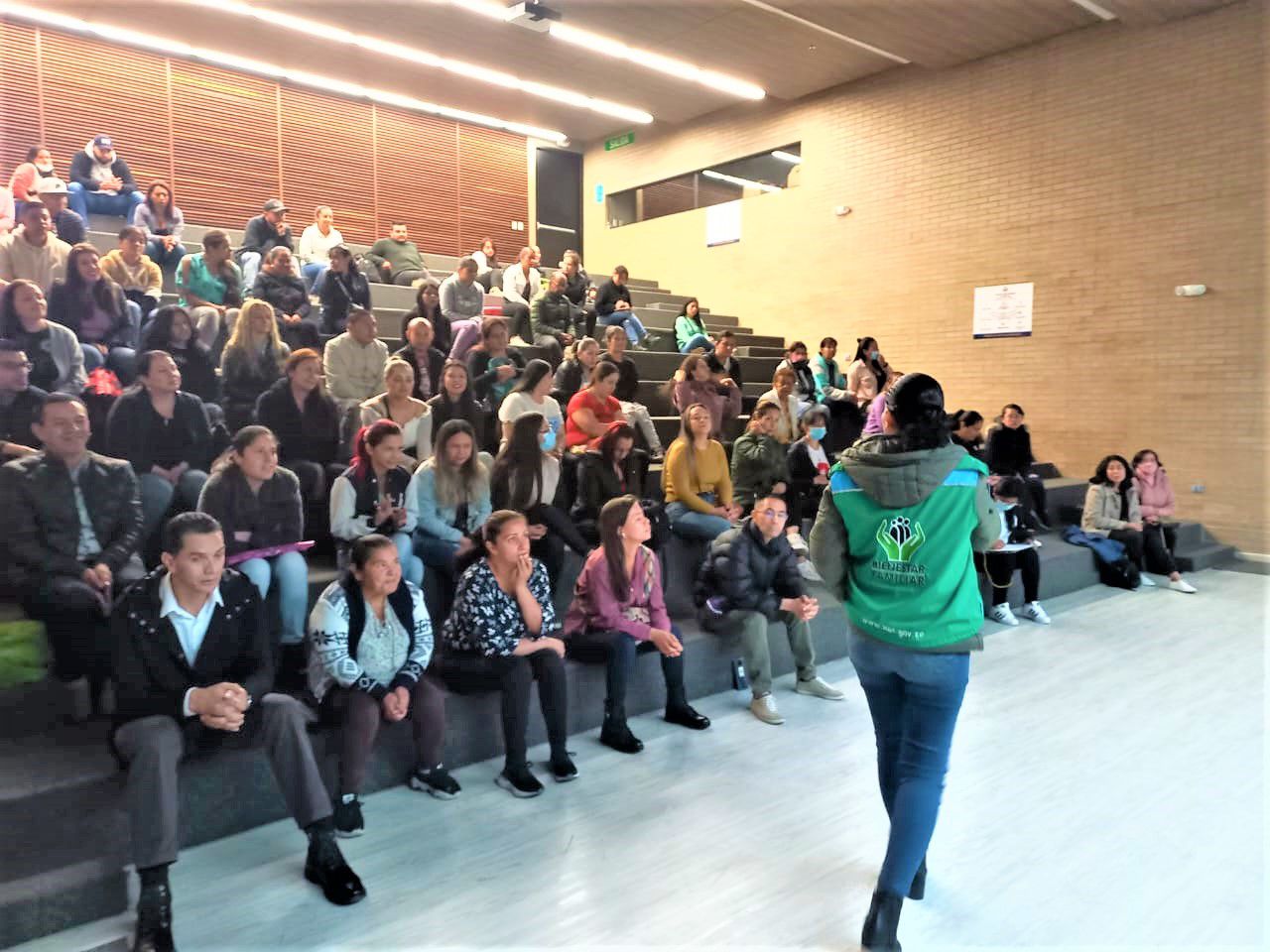 ICBF promueve la garantía de derechos de niños y niñas en Bogotá ICBF promueve la garantía de derechos de niños y niñas en Bogotá
