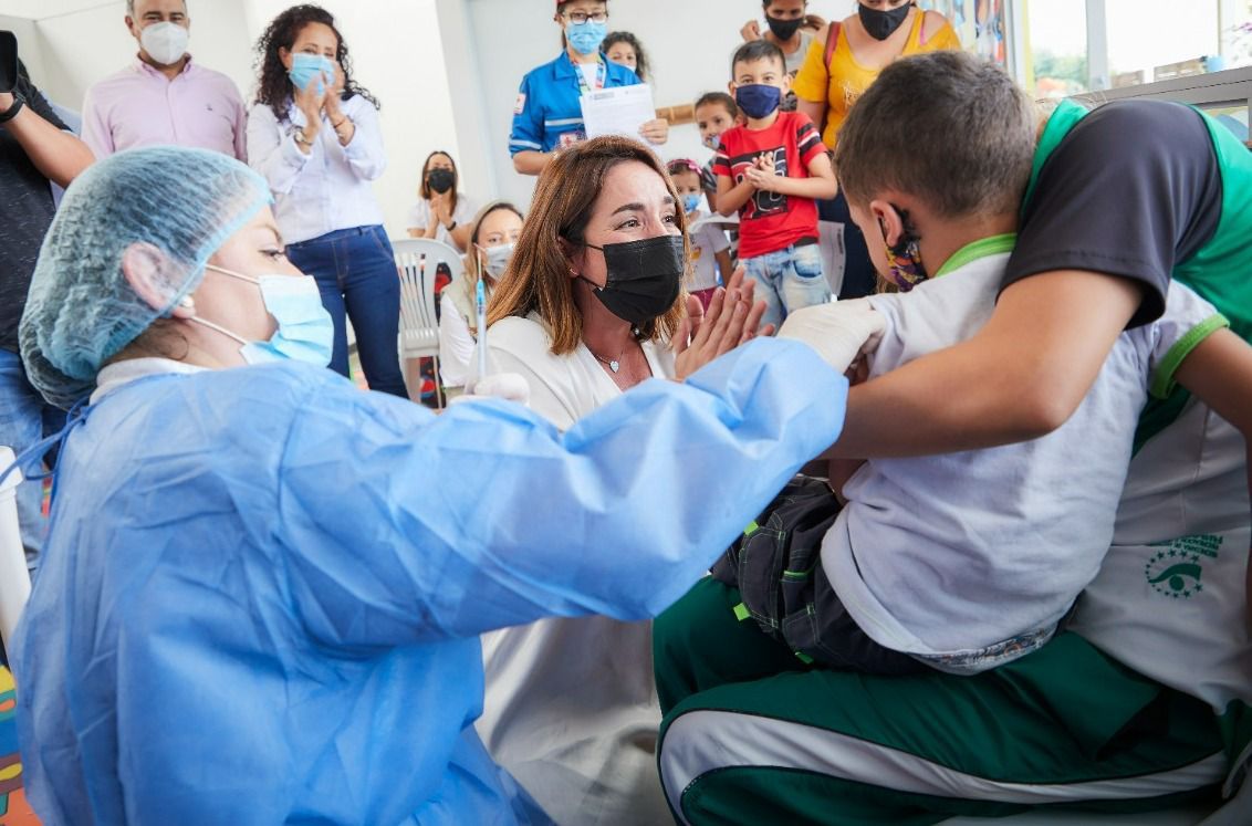 ICBF pone en marcha plan para impulsar vacunación de niñas y niños de primera infancia ICBF pone en marcha plan para impulsar vacunación de niñas y niños de primera infancia
