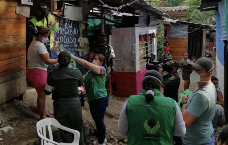 ICBF atiende 76 familias en situación de vulnerabilidad en Neiva ICBF atiende 76 familias en situación de vulnerabilidad en Neiva