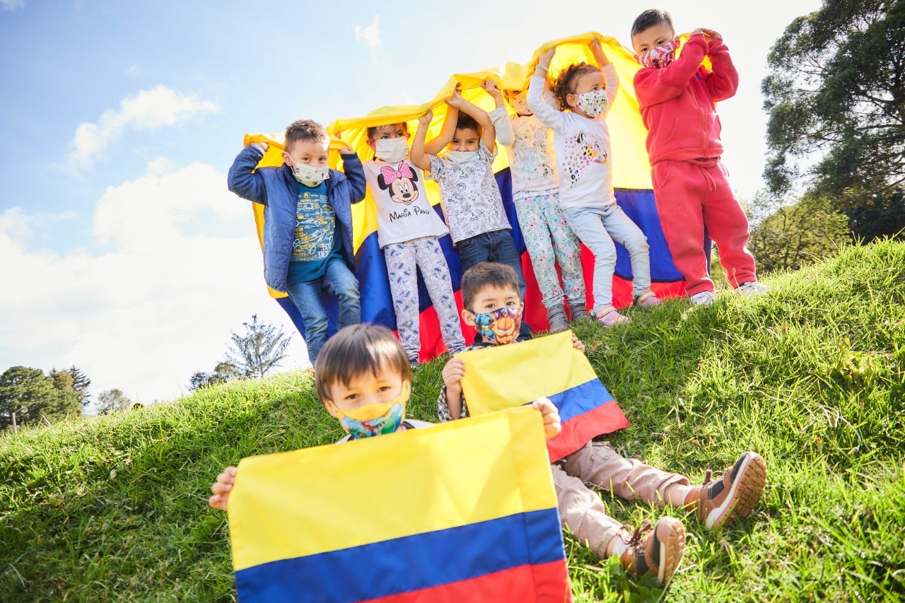 Prosperidad Social e ICBF presentan la Estrategia para la superación de la pobreza en la niñez colombiana Prosperidad Social e ICBF presentan la Estrategia para la superación de la pobreza en la niñez colombiana