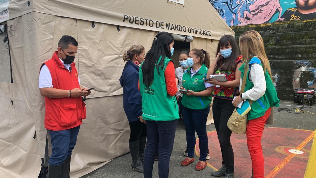 ICBF despliega equipos de Defensoría de Familia tras derrumbe en Barrio La Esneda, Risaralda