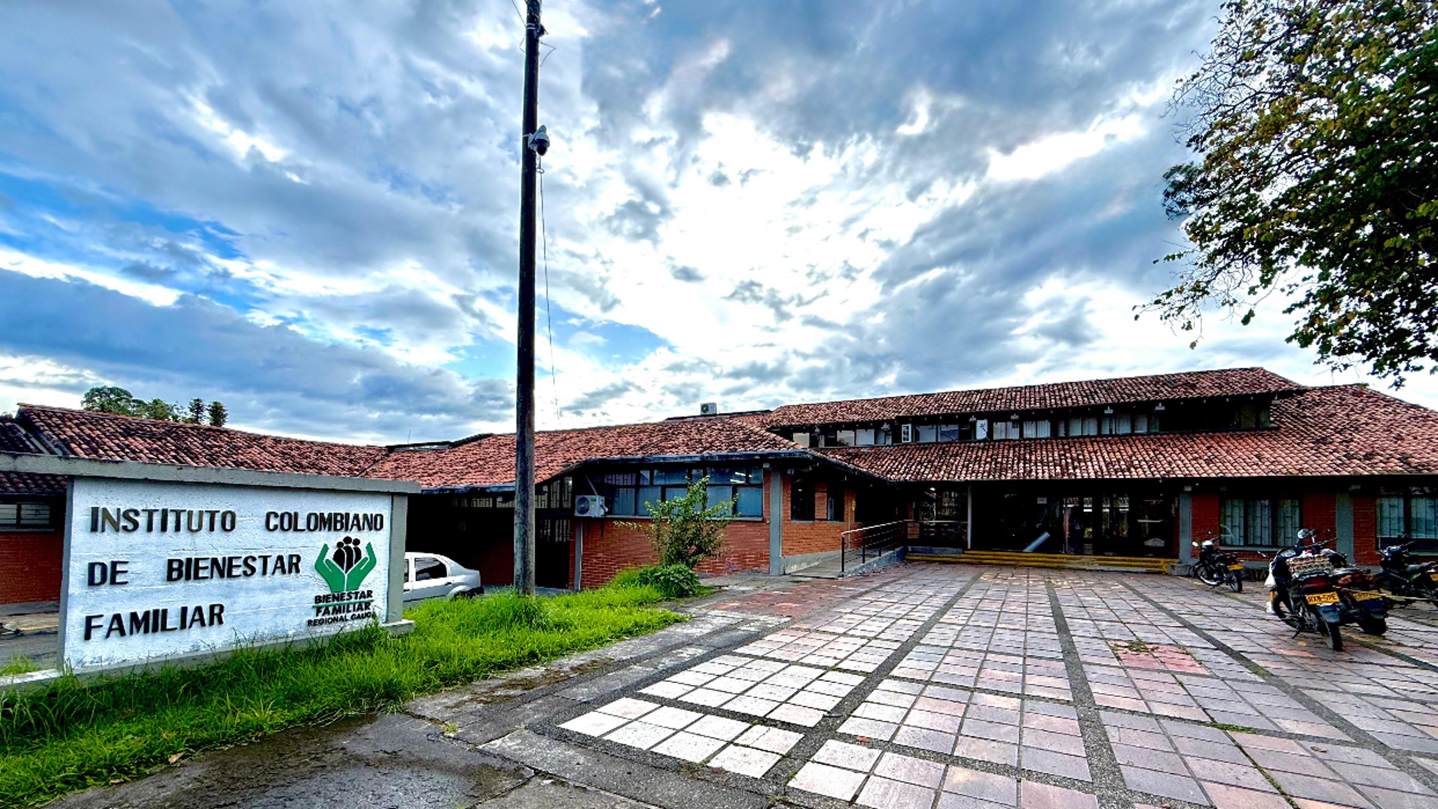 Bienestar Familiar rechaza el hurto de un vehículo institucional en el norte del Cauca