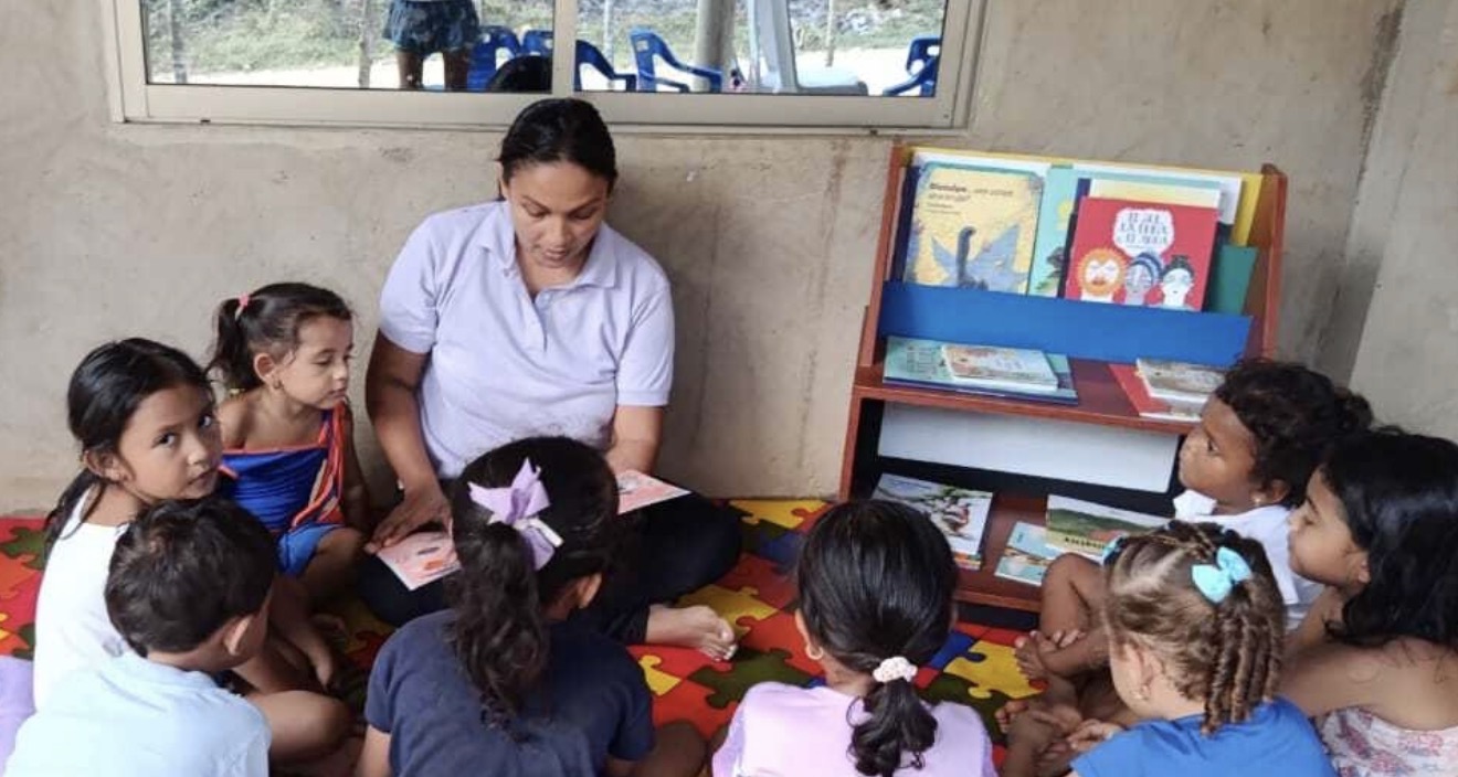Bienestar Familiar y Tiendas Ara promueven la lectura en Ciénaga de Oro  