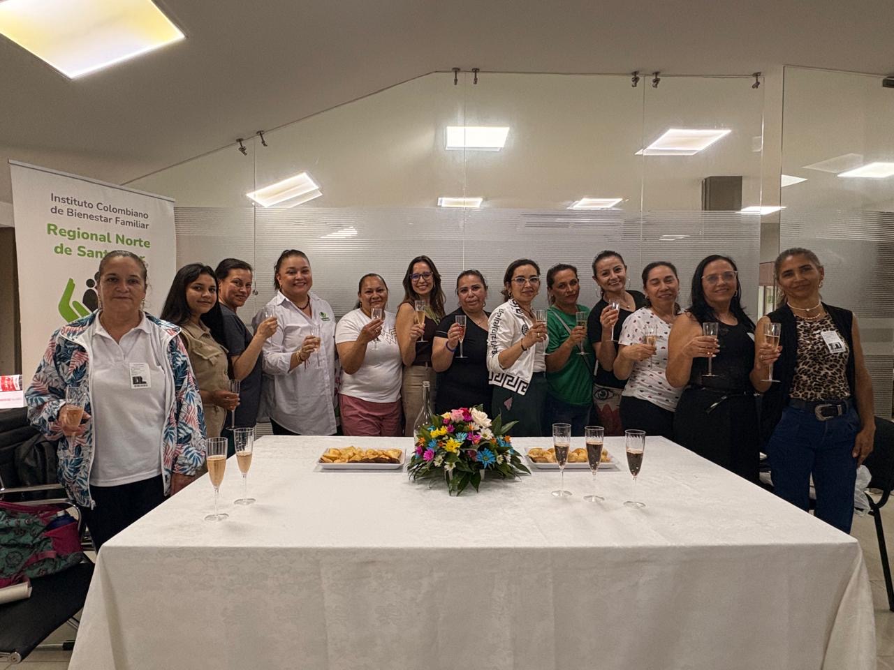 11 madres comunitarias de Bienestar Familiar Norte de Santander se posesionaron como trabajadoras oficiales  