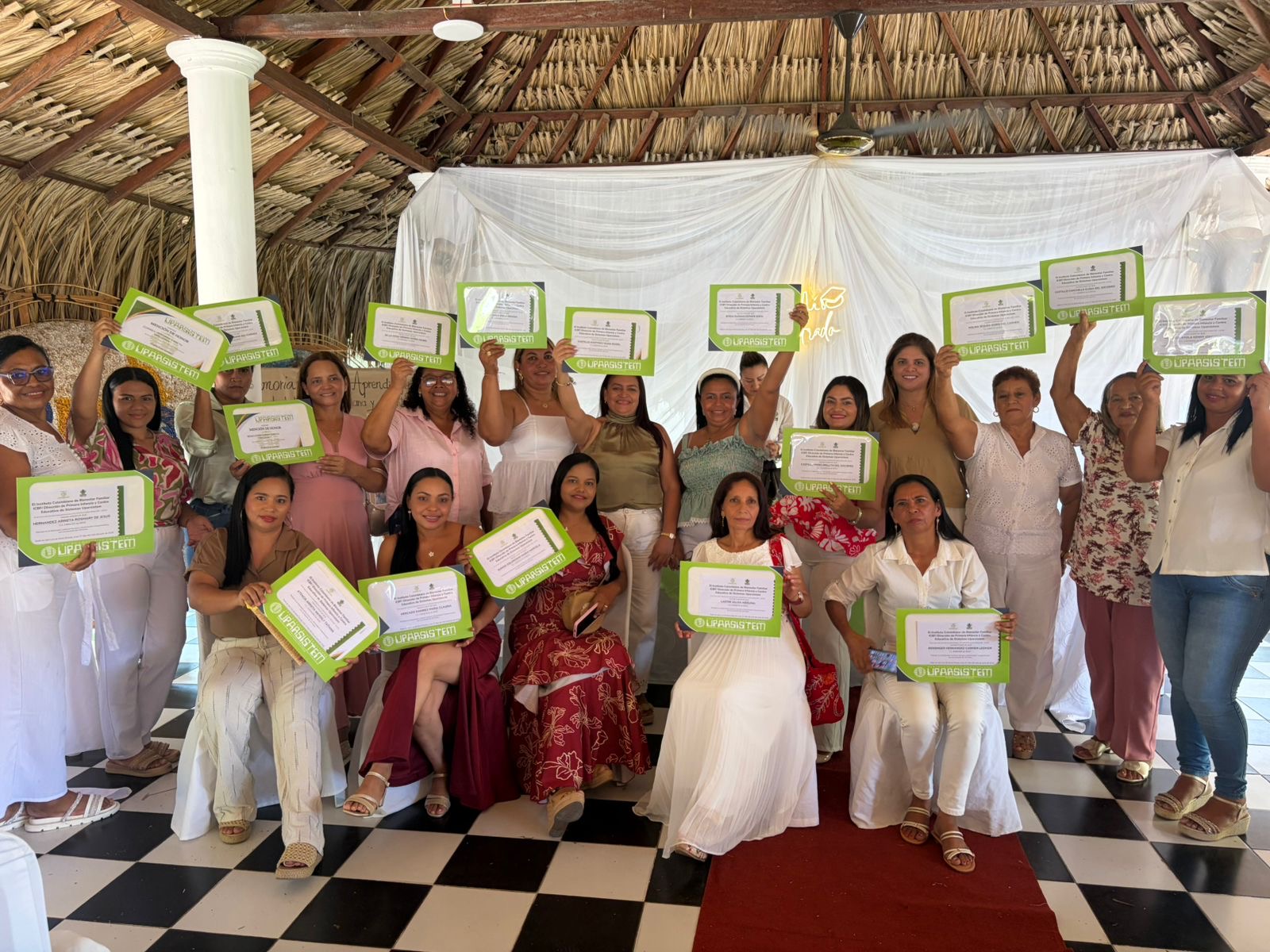 Más de 500 madres comunitarias y agentes educativas de Sucre culminaron diplomado impulsado por el Bienestar Familiar