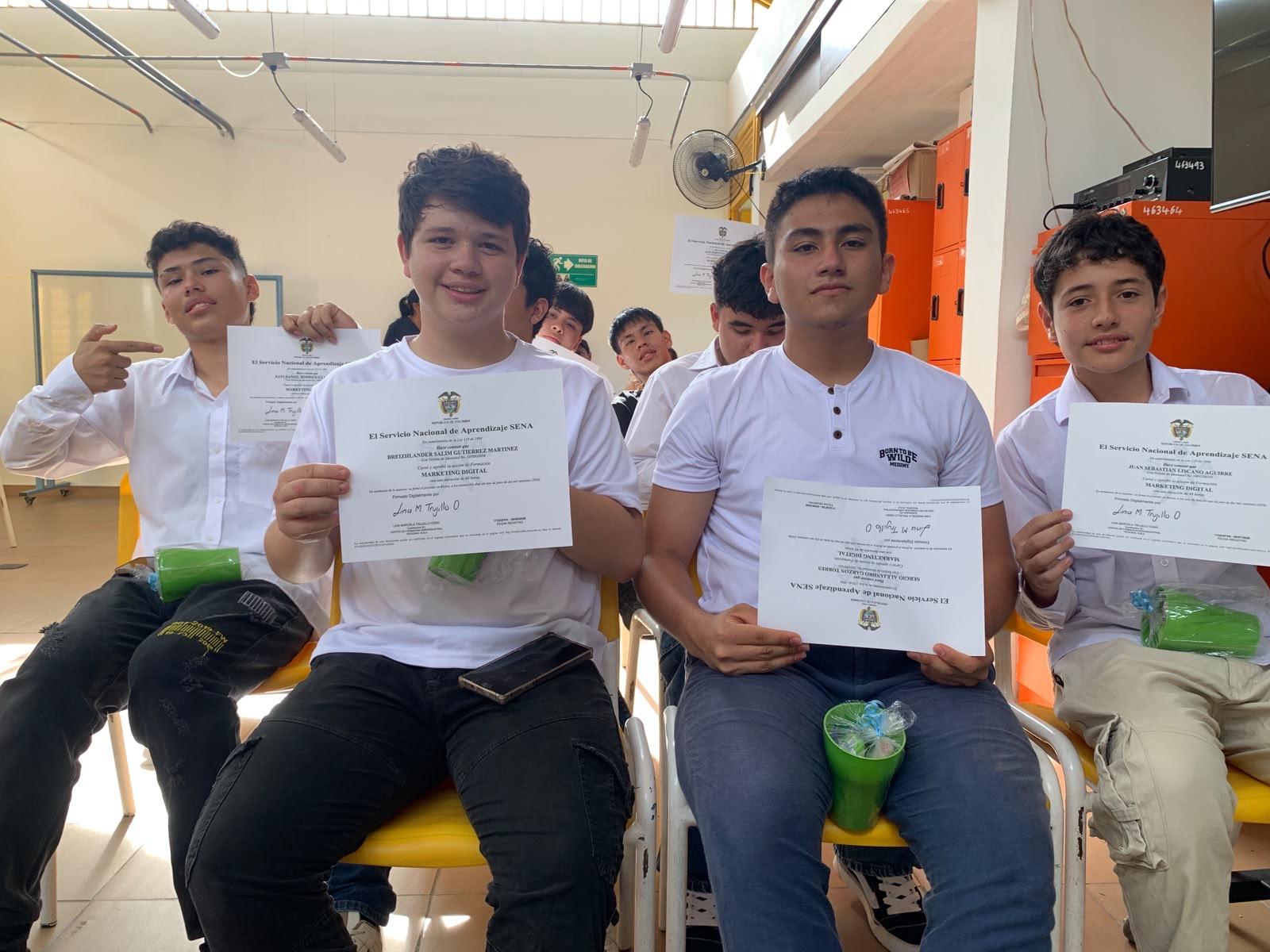 ICBF y SENA fortalecen habilidades digitales de adolescentes en Huila