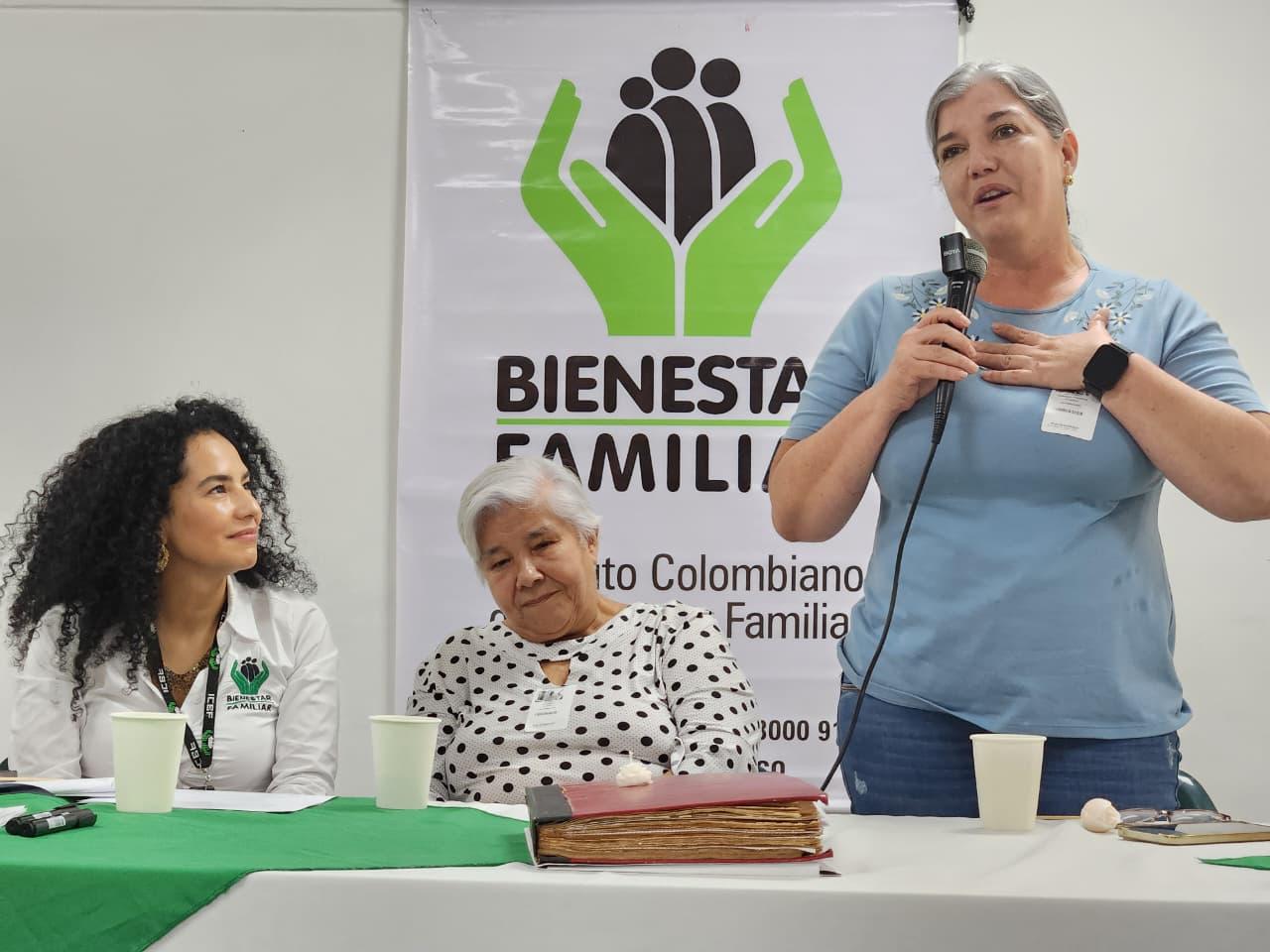 Bienestar Familiar inició la restauración y digitalización del «Libro Rojo de Armero» como parte del proceso de memoria histórica con enfoque de niñez