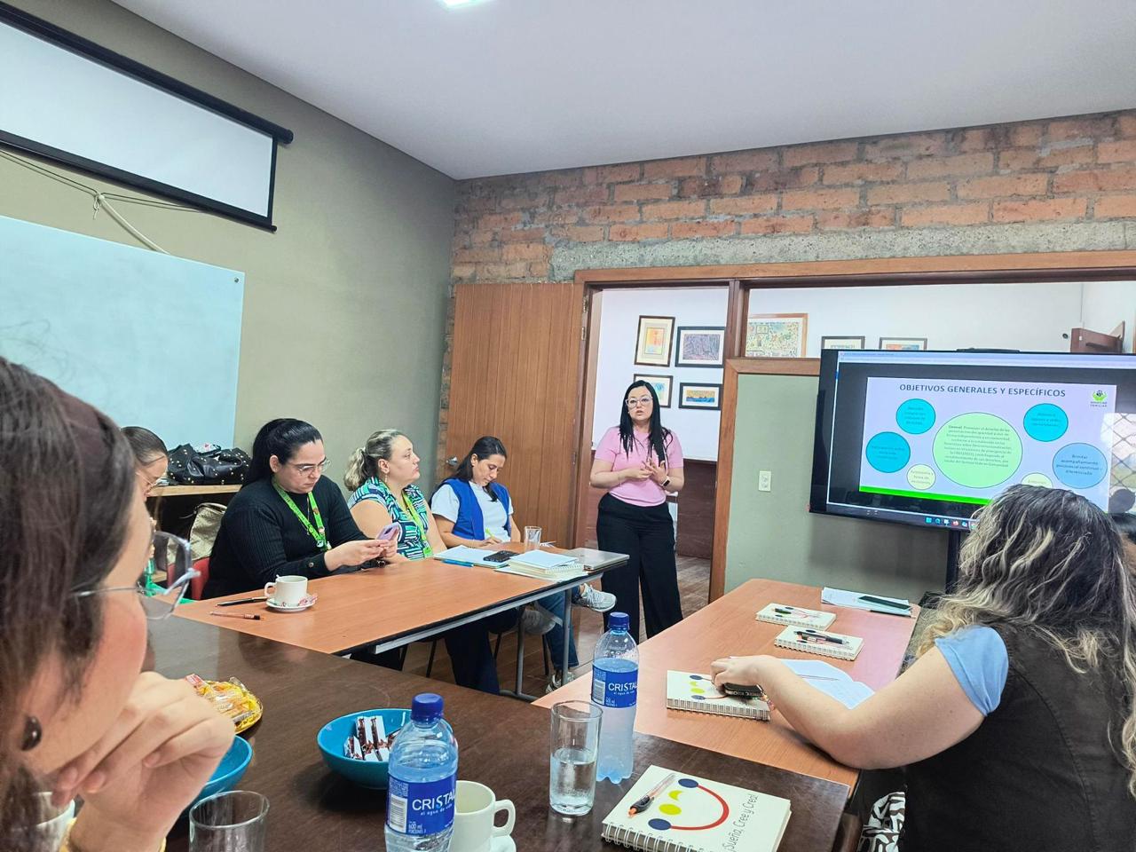 Bienestar Familiar inicia piloto de «Vida en Comunidad» para transformar la atención de niñas, niños, adolescentes y personas con discapacidad en Antioquia