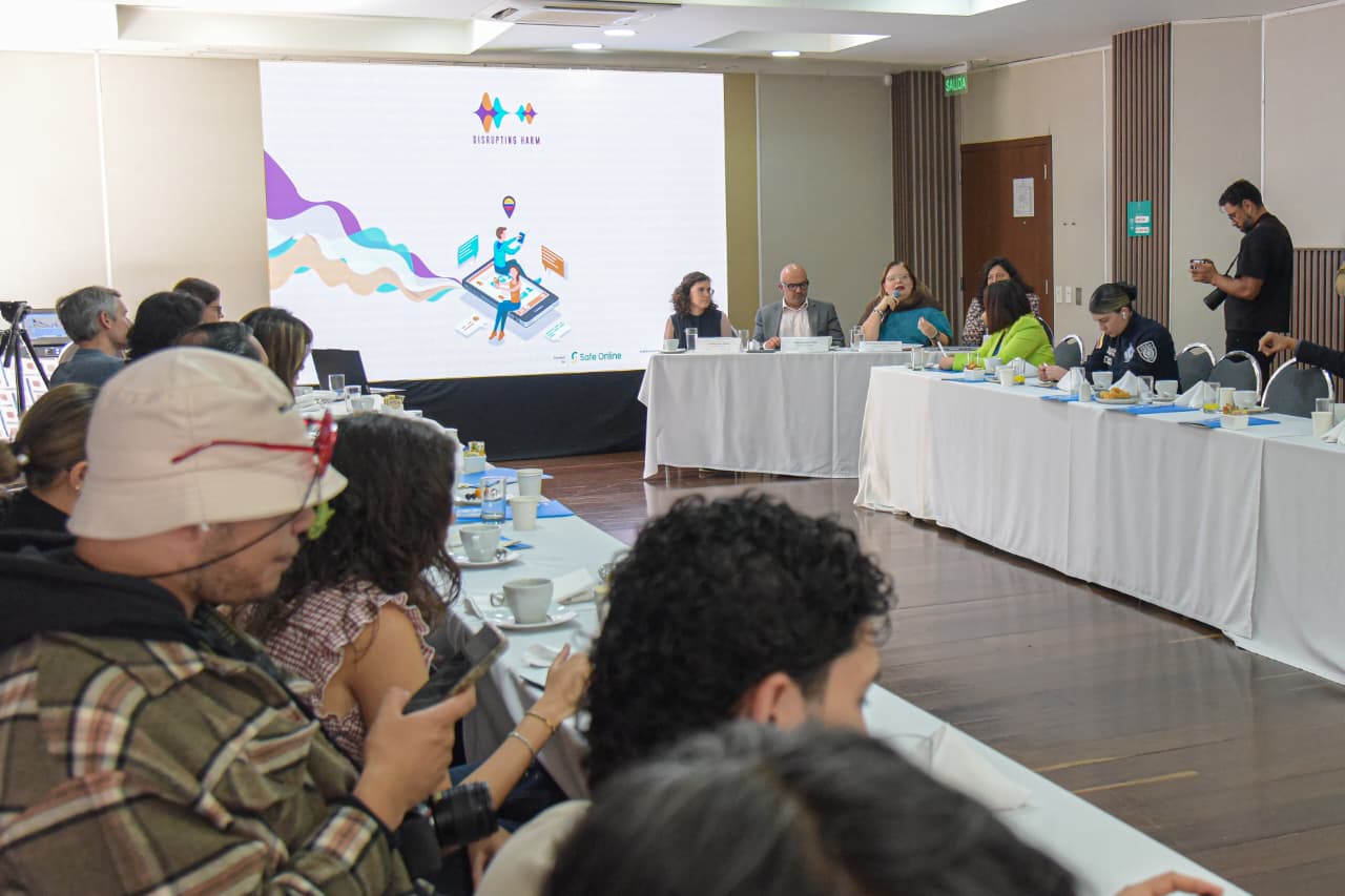 Directora de Bienestar Familiar advierte sobre cómo las plataformas y algoritmos facilitan la explotación de niñas, niños y adolescentes