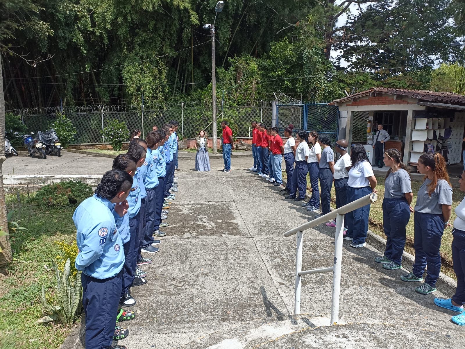 ICBF y UNICEF aúnan esfuerzos para beneficiar adolescentes bajo el Sistema de Responsabilidad Penal ICBF y UNICEF aúnan esfuerzos para beneficiar adolescentes bajo el Sistema de Responsabilidad Penal