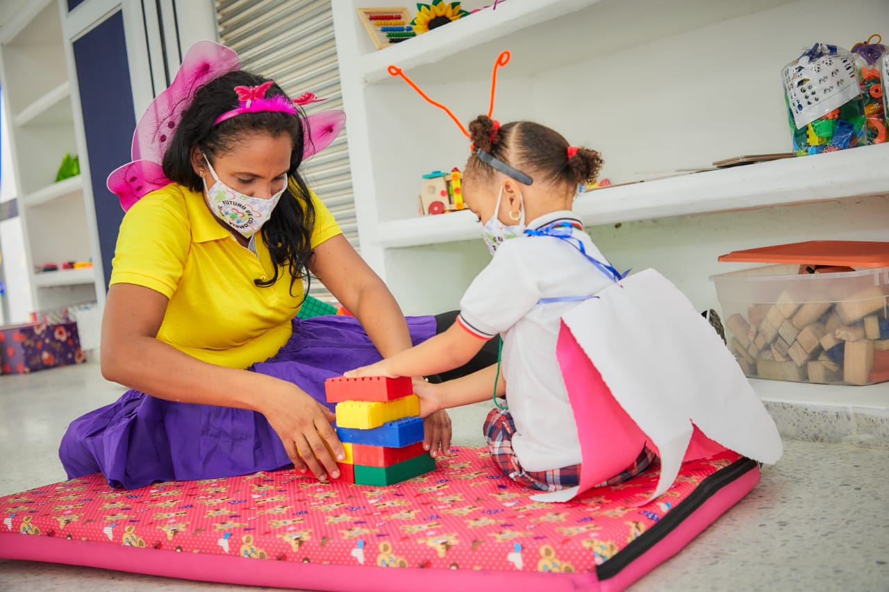 80 madres comunitarias culminan diplomado que fortalece atención a la primera infancia 80 madres comunitarias culminan diplomado que fortalece atención a la primera infancia