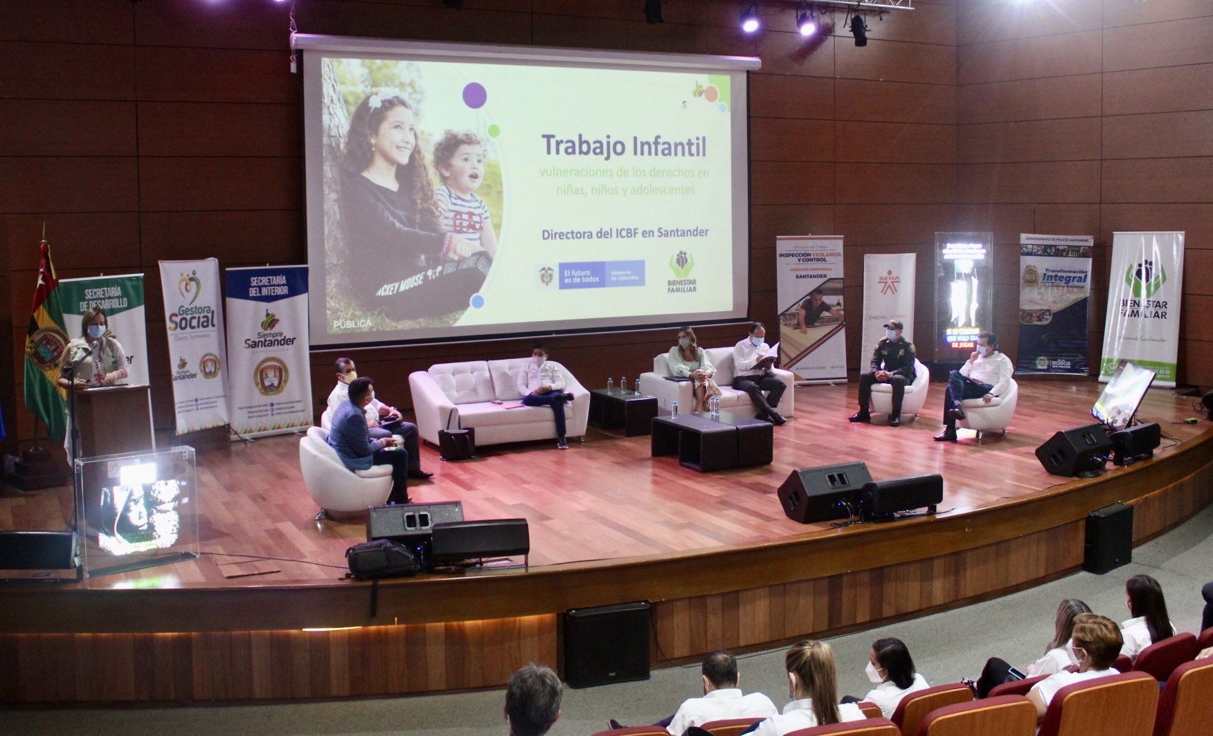 ICBF socializó oferta para la prevención del trabajo infantil en Santander ICBF socializó oferta para la prevención del trabajo infantil en Santander