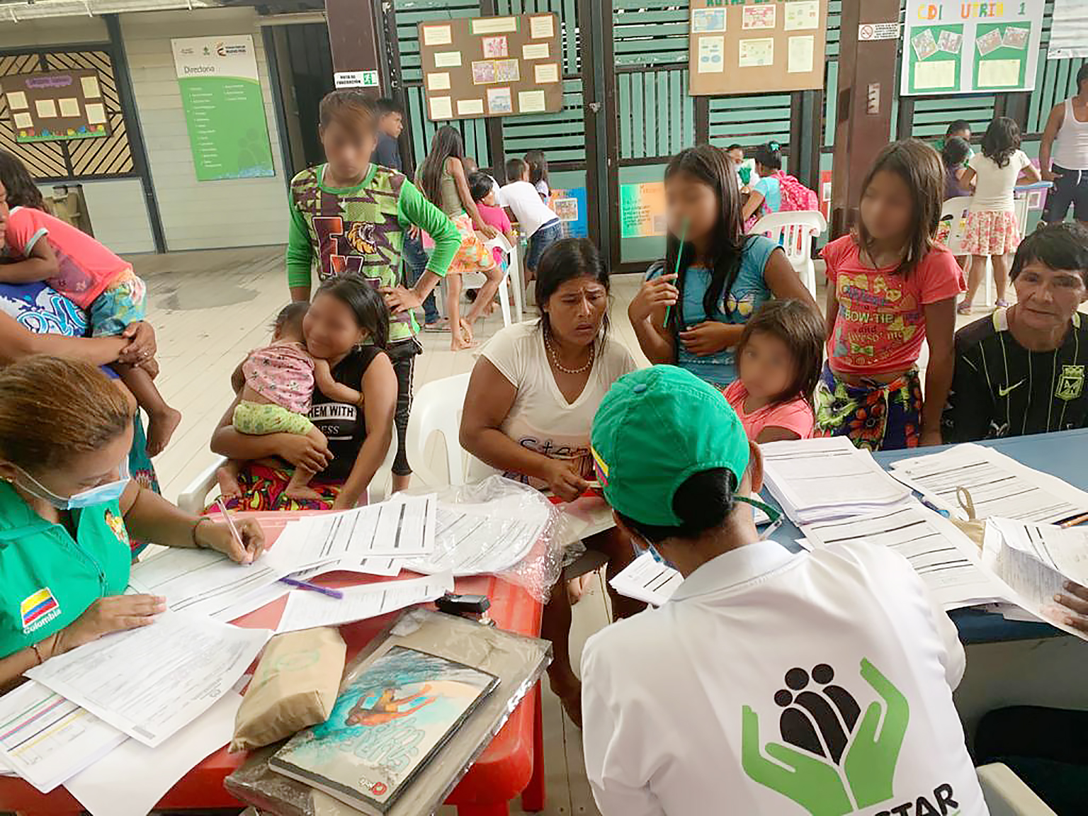 Unidades Móviles del ICBF brindan acompañamiento psicosocial a familias en Bahía Solano, Chocó