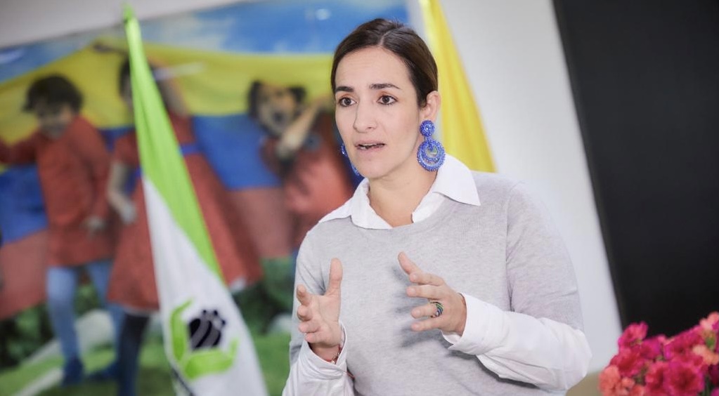 Directora ICBF exige cese del reclutamiento de niños, niñas y adolescentes y pide a los colombianos unir esfuerzos para protegerlos Directora ICBF exige cese del reclutamiento de niños, niñas y adolescentes y pide a los colombianos unir esfuerzos para protegerlos