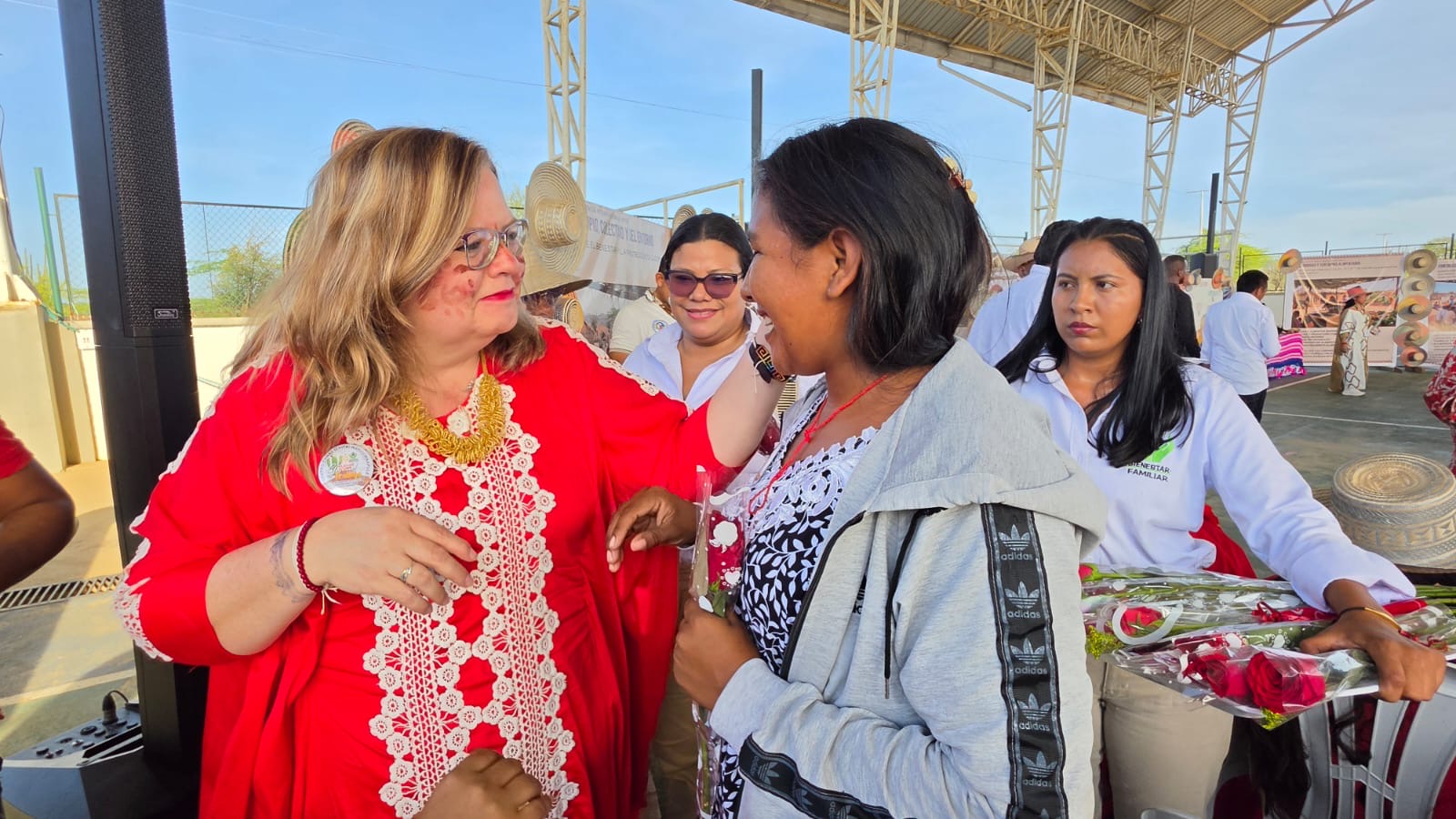 Maestras y maestros wayuu fueron reconocidos por su labor en el cuidado de la niñez durante Cuentas para la Vida en Manaure
