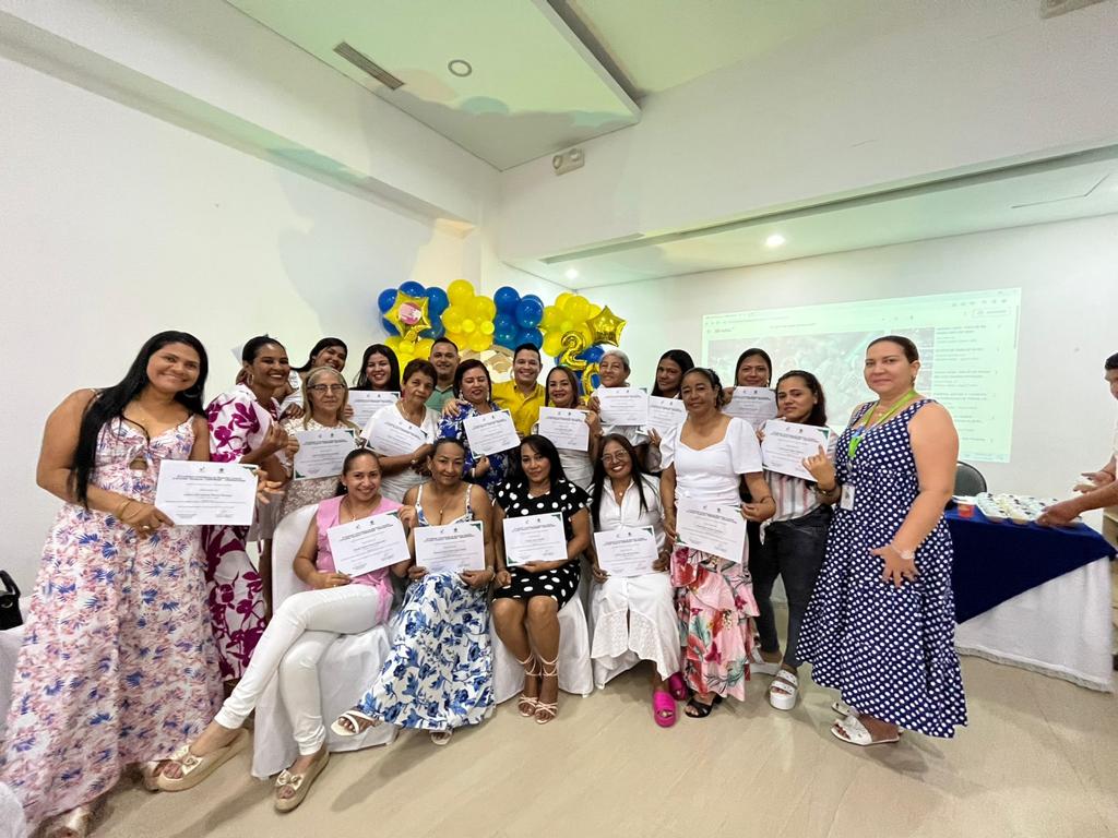Agentes educativos que atienden a la Primera Infancia en Córdoba se cualifican Agentes educativos que atienden a la Primera Infancia en Córdoba se cualifican