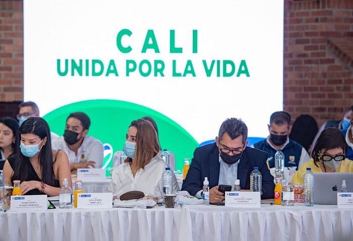 Directora ICBF presenta en Cali oferta para prevenir el reclutamiento de niños y adolescentes en Valle