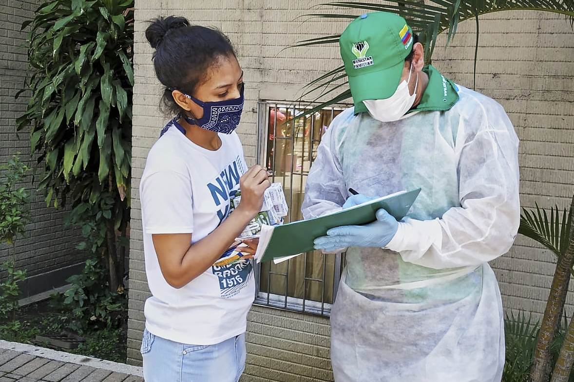 ICBF con equipos móviles identifican niños en situación de trabajo infantil en Medellín ICBF con equipos móviles identifican niños en situación de trabajo infantil en Medellín