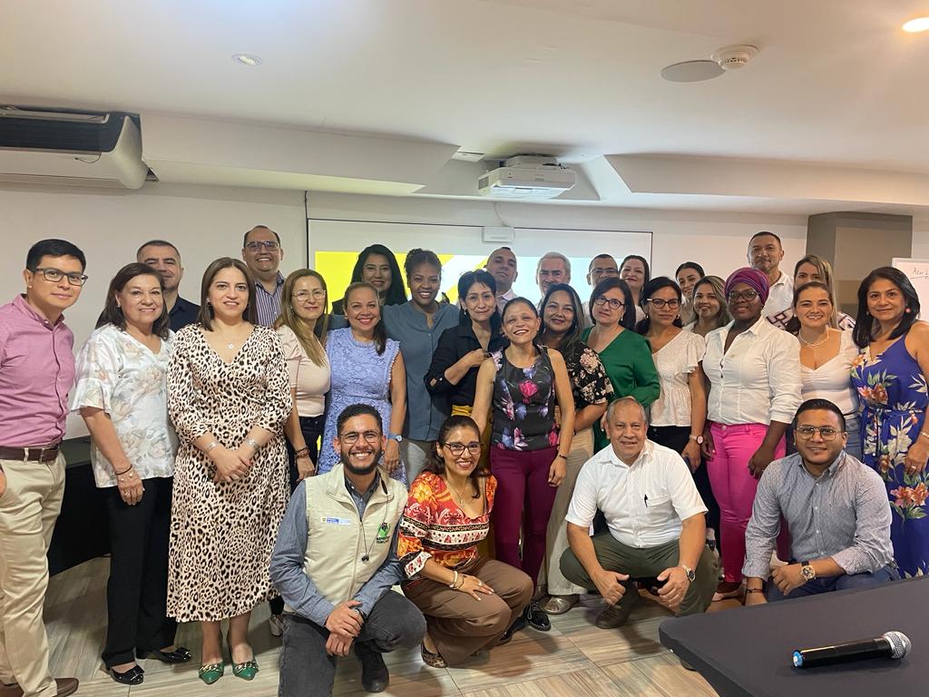 Defensores y Comisarios de Familia del Pacífico se cualifican para la atención de la niñez y adolescencia Defensores y Comisarios de Familia del Pacífico se cualifican para la atención de la niñez y adolescencia