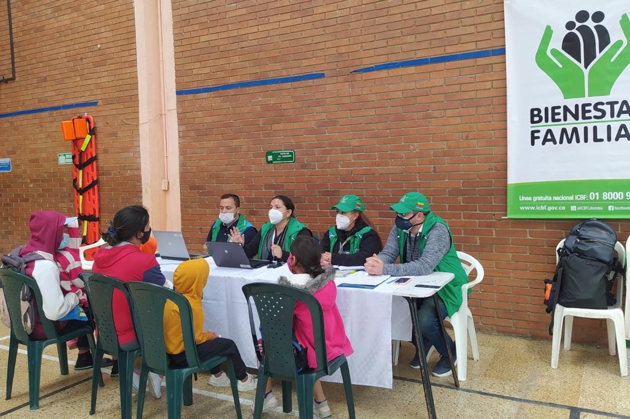 ICBF verifica derechos de 44 menores de edad en jornadas contra trabajo infantil en Bogotá ICBF verifica derechos de 44 menores de edad en jornadas contra trabajo infantil en Bogotá