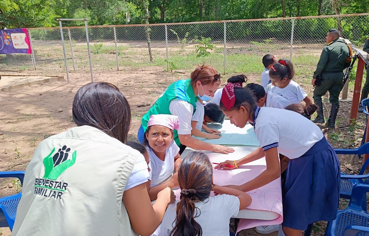 ICBF fortalece política pública de infancia y adolescencia en municipios PDET de La Guajira