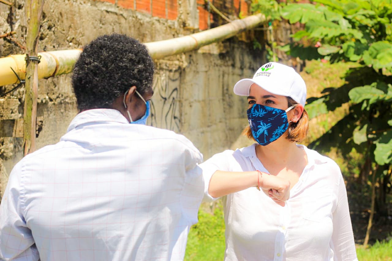 Directora del ICBF entrega alimentos y verifica estado nutricional de niñez en Buenaventura Directora del ICBF entrega alimentos y verifica estado nutricional de niñez en Buenaventura