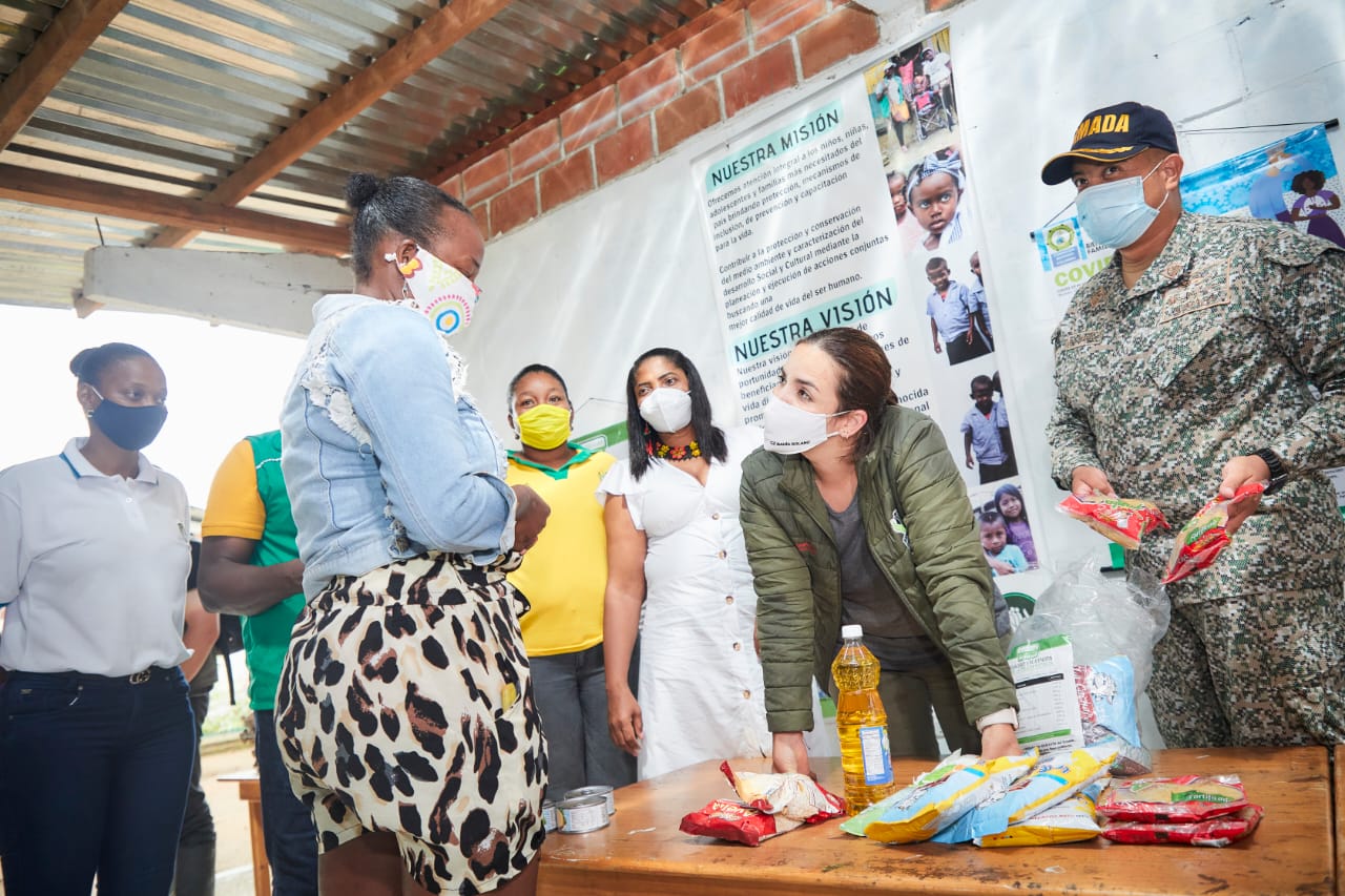 Directora ICBF verifica atención de niños en Pizarro, último municipio visitado en su recorrido por el Chocó