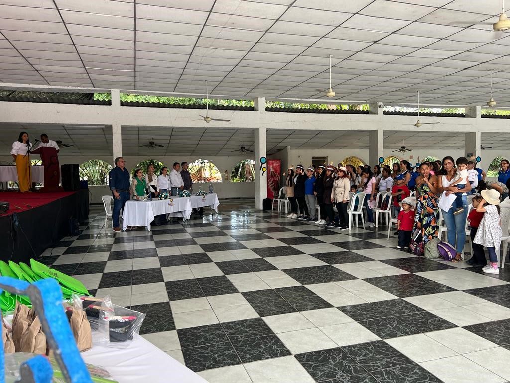 ICBF fortalece el componente ciudadano y de control social en las familias ibaguereñas ICBF fortalece el componente ciudadano y de control social en las familias ibaguereñas