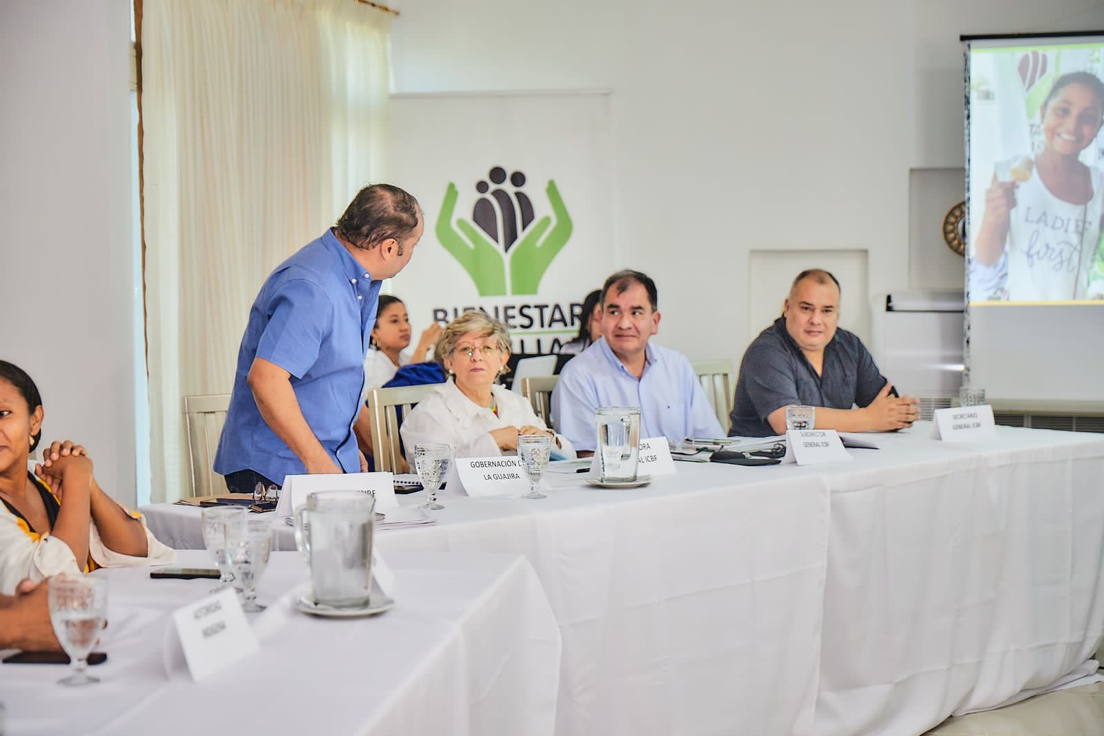 Directora General del ICBF instala primer Puesto de Mando Unificado contra la desnutrición en La Guajira Directora General del ICBF instala primer Puesto de Mando Unificado contra la desnutrición en La Guajira