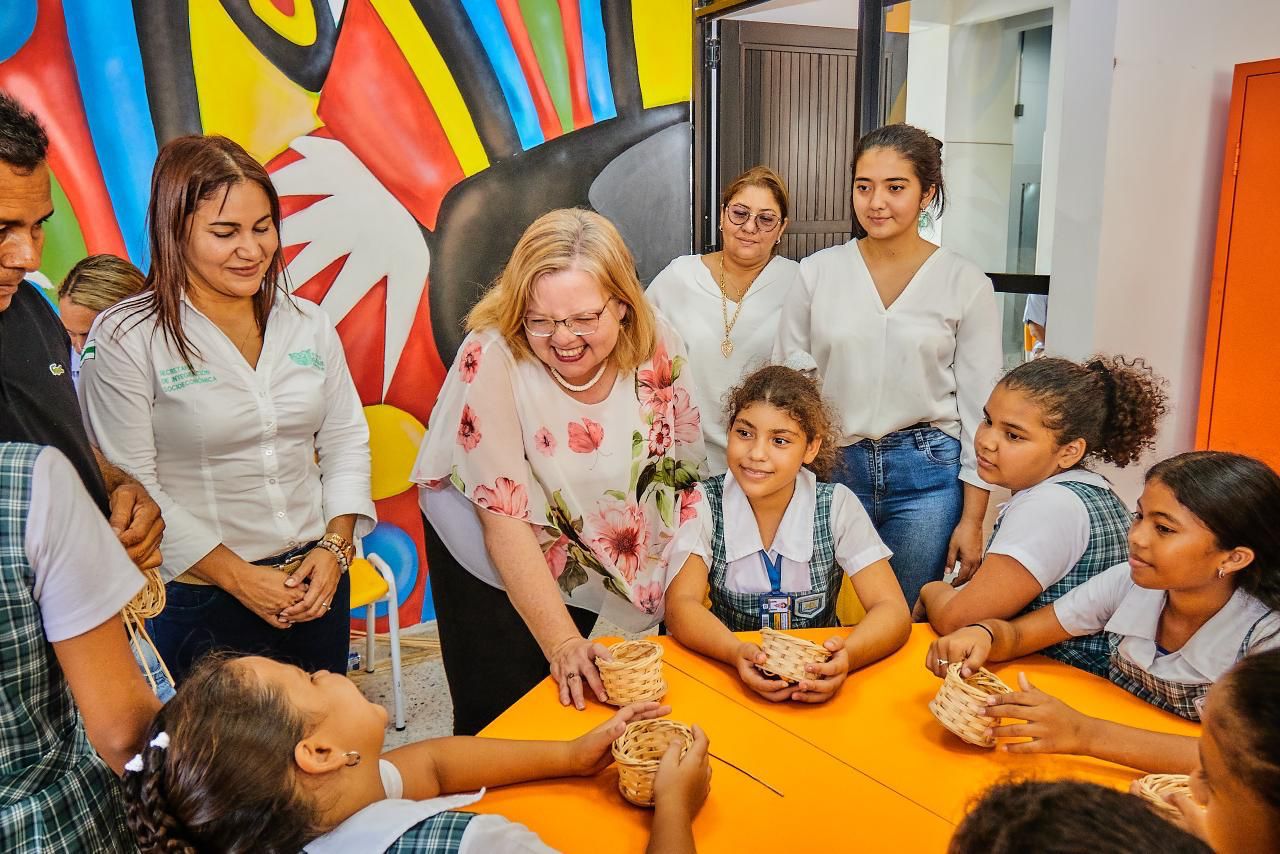 Con la niñez y la juventud, ICBF construye modelo de atención dirigido a esta población