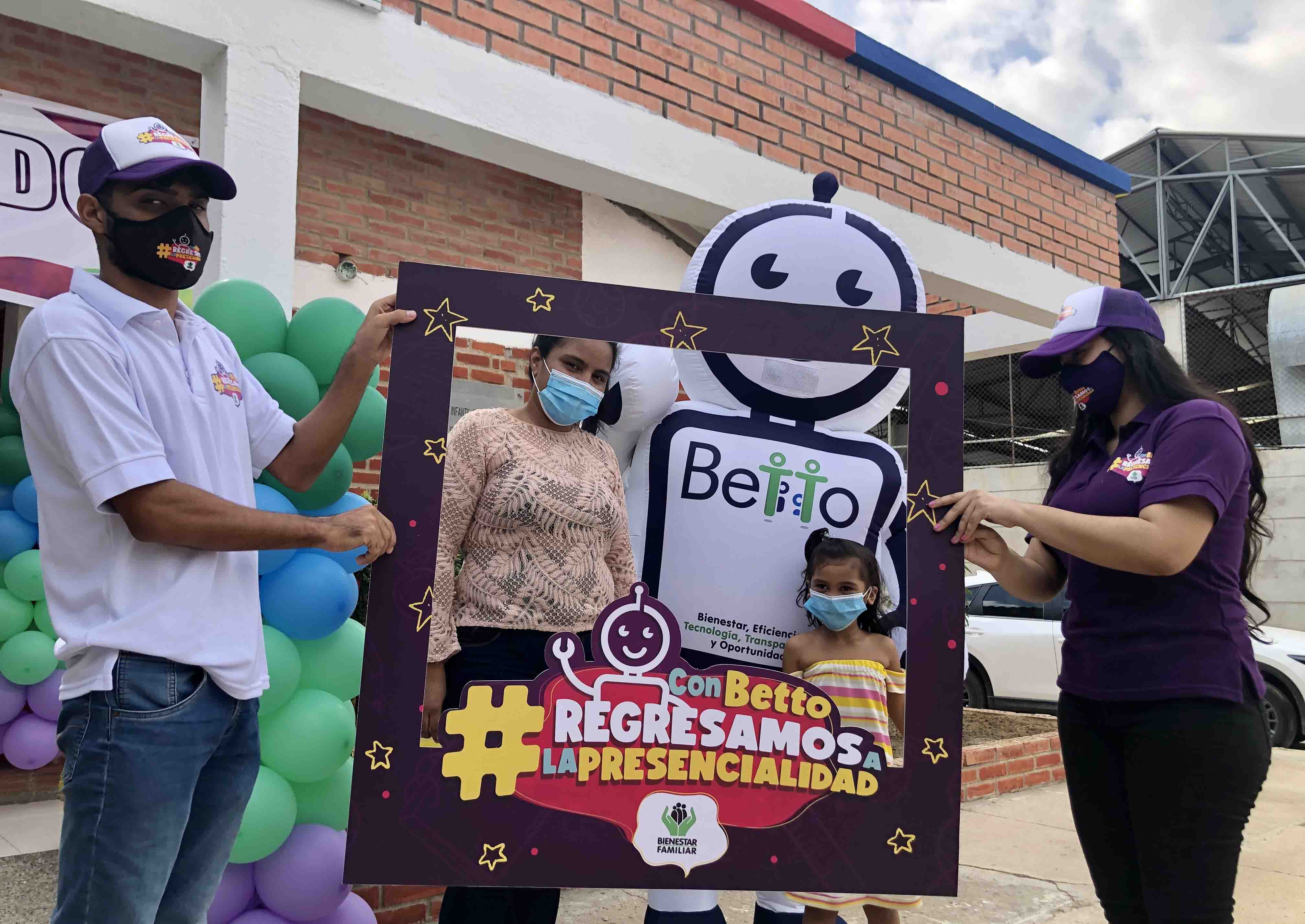 Avanza el regreso a la presencialidad en unidades de servicio del ICBF en La Guajira Avanza el regreso a la presencialidad en unidades de servicio del ICBF en La Guajira