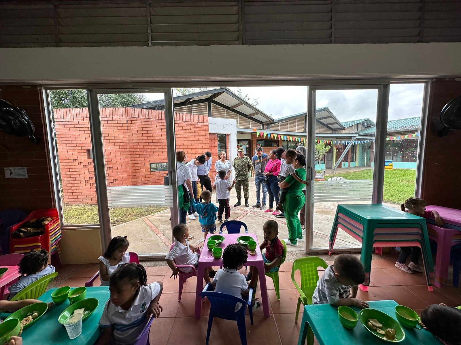 Niñas y niños del Guaviare se benefician de reapertura de Centro de Desarrollo Infantil Niñas y niños del Guaviare se benefician de reapertura de Centro de Desarrollo Infantil