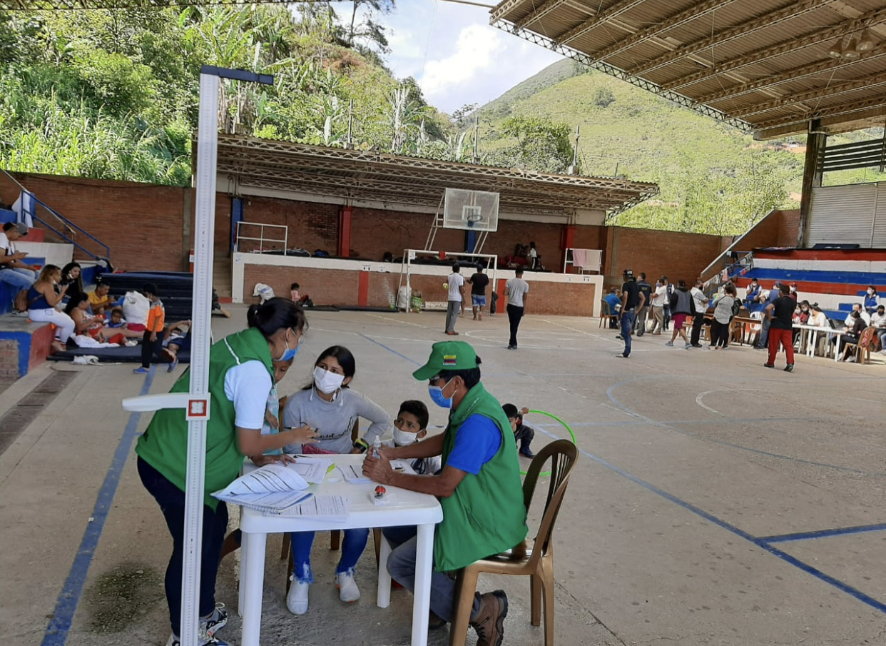 ICBF brindó acompañamiento a familias afectadas por desplazamiento en Popayán y Argelia ICBF brindó acompañamiento a familias afectadas por desplazamiento en Popayán y Argelia