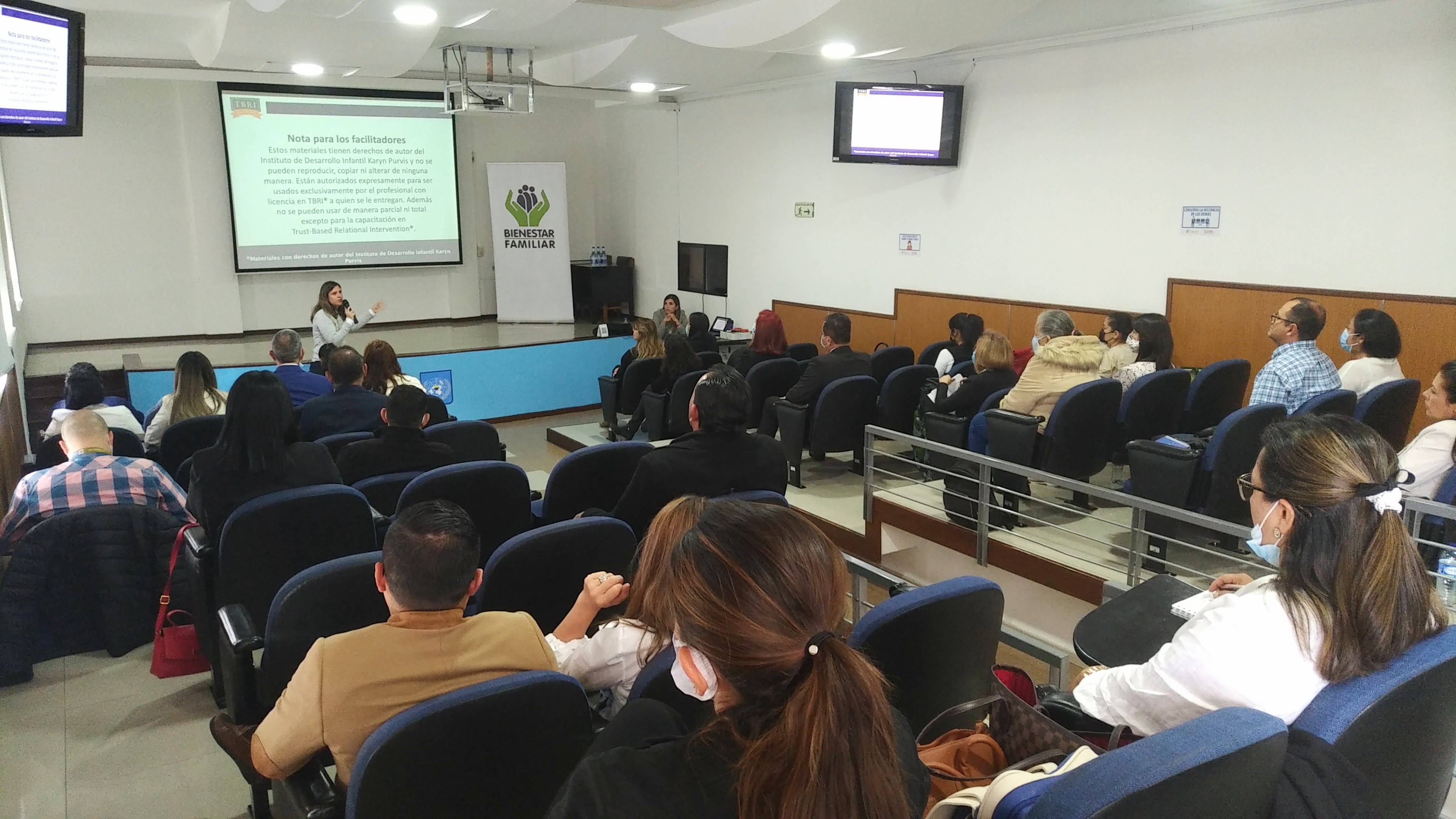 ICBF capacita a defensores de familia en el modelo de atención TBRI ICBF capacita a defensores de familia en el modelo de atención TBRI
