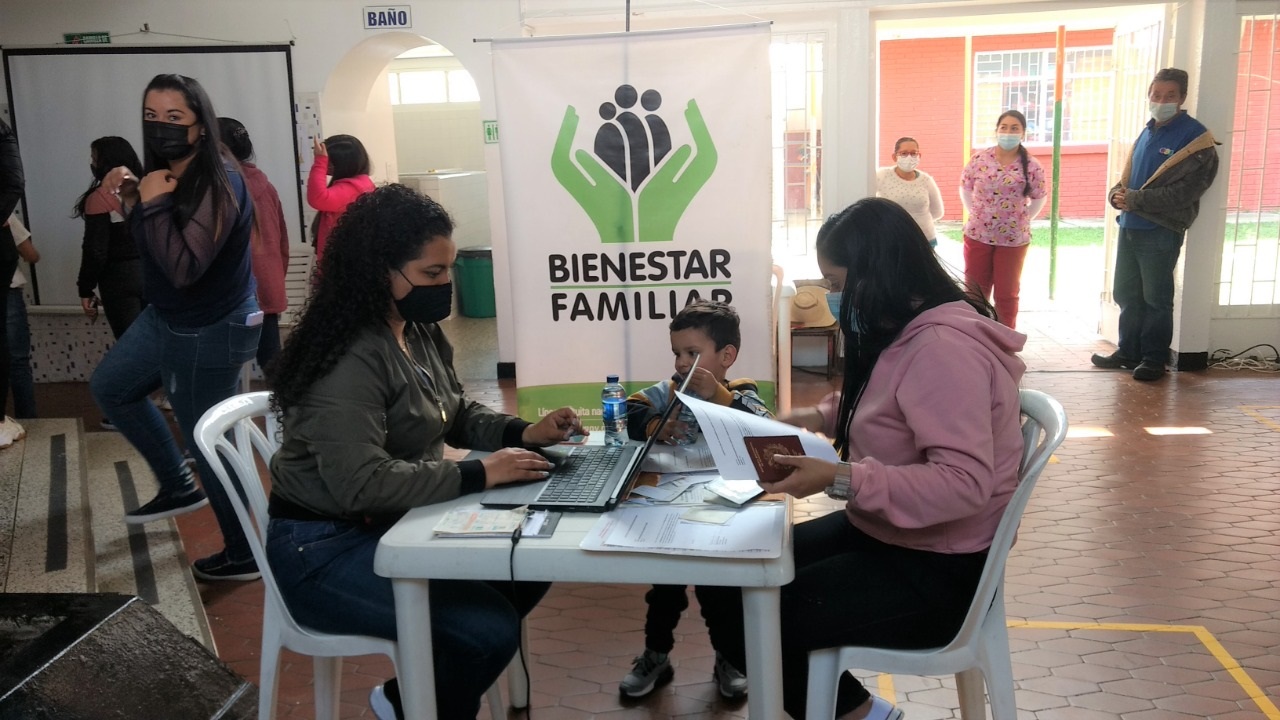 ICBF realiza jornadas de prerregistro a población migrante usuaria de los programas de Primera Infancia ICBF realiza jornadas de prerregistro a población migrante usuaria de los programas de Primera Infancia