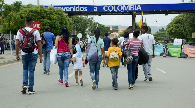Un futuro en otro país: ¿qué garantía tienen los jóvenes en Colombia? Un futuro en otro país: ¿qué garantía tienen los jóvenes en Colombia?