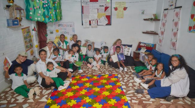 Más de 13.000 niñas y niños se beneficiarán con mil rincones de lectura en hogares comunitarios