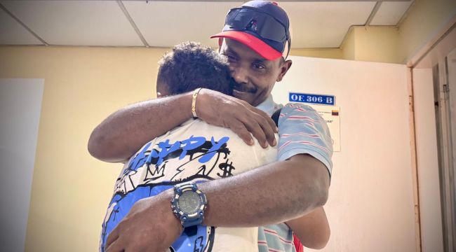 Riohacha, escenario de reunificación familiar que devuelve la esperanza a padre e hijo tras separación