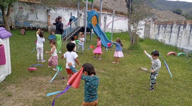 Más de 1.000 menores de edad reciben atención del ICBF en Antioquia tras el temblor