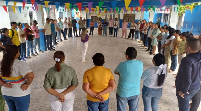 ICBF brinda herramientas a docentes para proteger a la niñez y adolescencia en Tolú